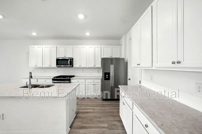 Building Photo - 700 Benoi Dr