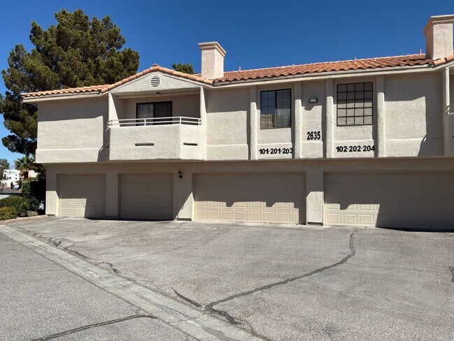 Building Photo - Condo 3 bedrooms 2 bathrooms 1 car garage gated subdivision.