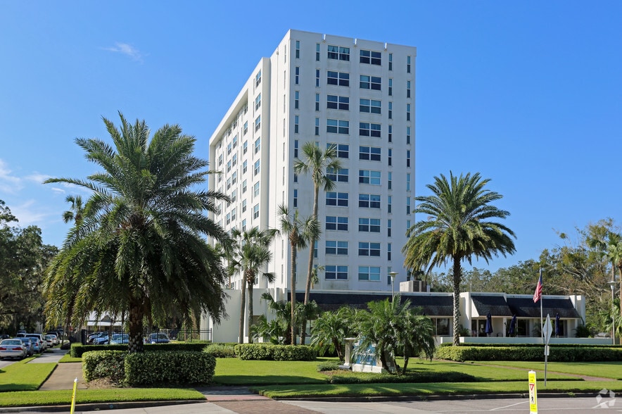Primary Photo - Serenity Towers on the St. Johns