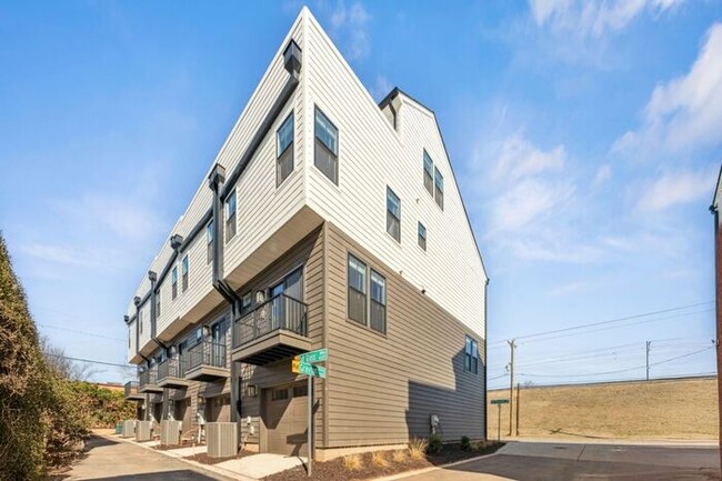 Building Photo - High-End 2BR Townhome | Rooftop Terrace + 2-Car Garage | 24-Unit Community