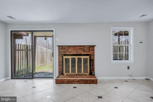 Building Photo - 12109 Stallion Ct