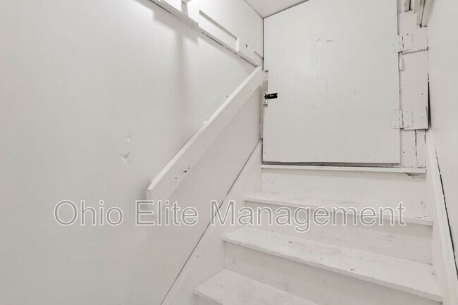 Building Photo - 1113 S Ohio Ave