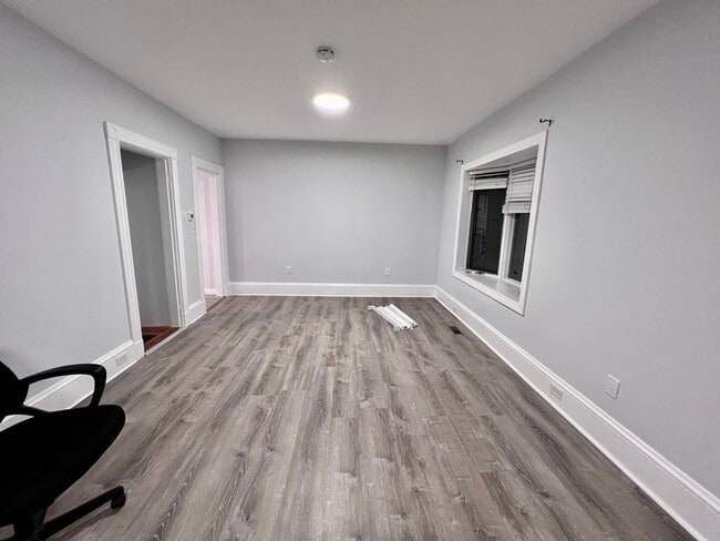 Building Photo - 88 Elmwood Ave