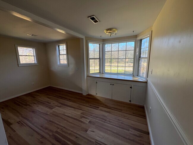 Building Photo - IRY Prop