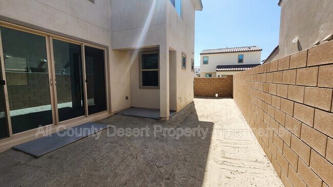 Building Photo - 35944 Randall Ln