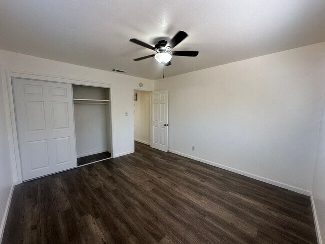 Building Photo - NW Visalia Charming home coming soon!
