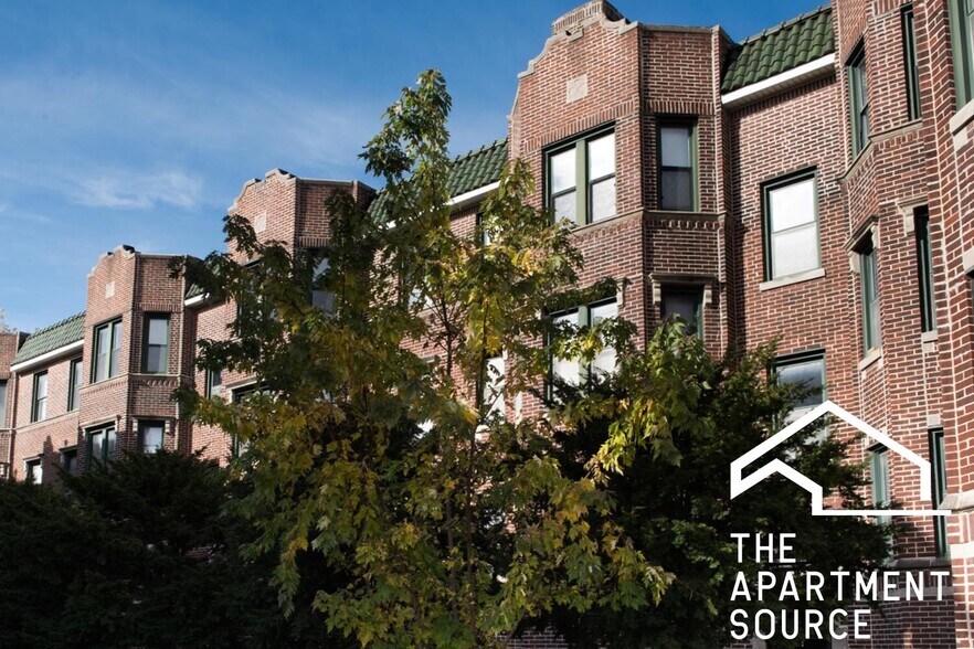 Building Photo - 3841 N Greenview Ave