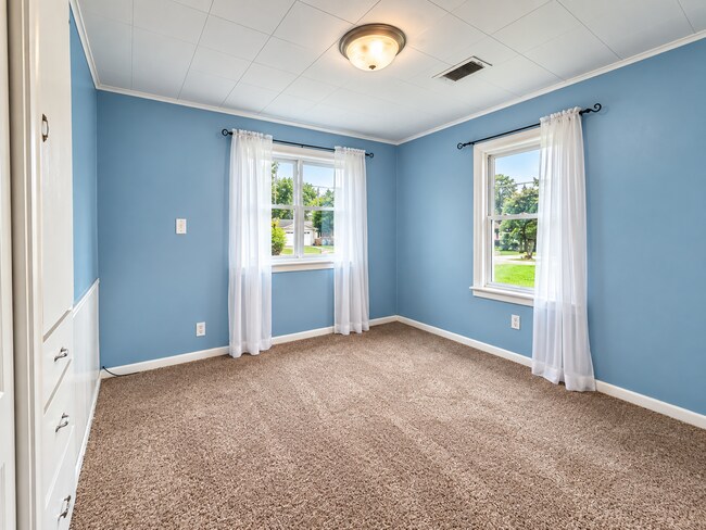 Building Photo - 6030 Cotter Ave