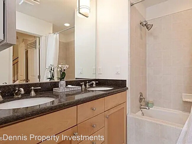 Building Photo - 2 br, 2 bath House - 67 S Ash Street