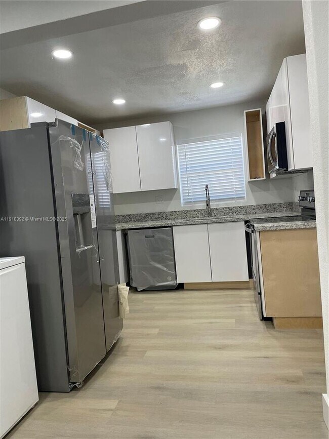 Primary Photo - 5261 NW 1st St