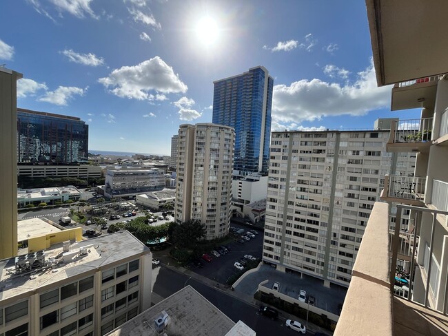 Building Photo - Princess Leilani (Honolulu / Ala Moana) - ...