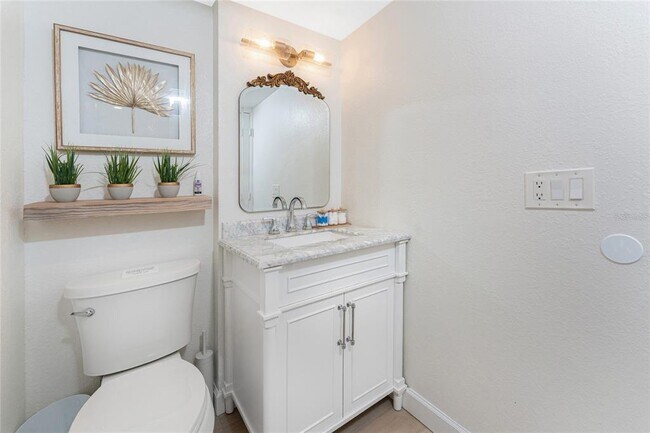 Building Photo - 1500 Park Beach Cir