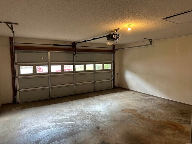 Building Photo - 13009 Morrison Rd