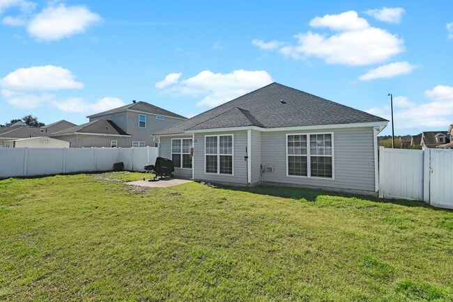 Building Photo - Centrally Located Ranch Home in Richmond Hill