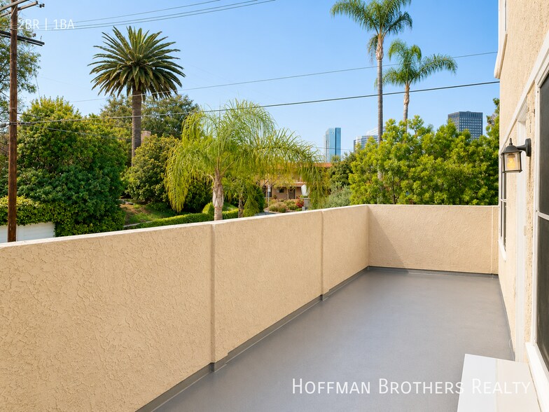 Building Photo - 10376 Holman Ave