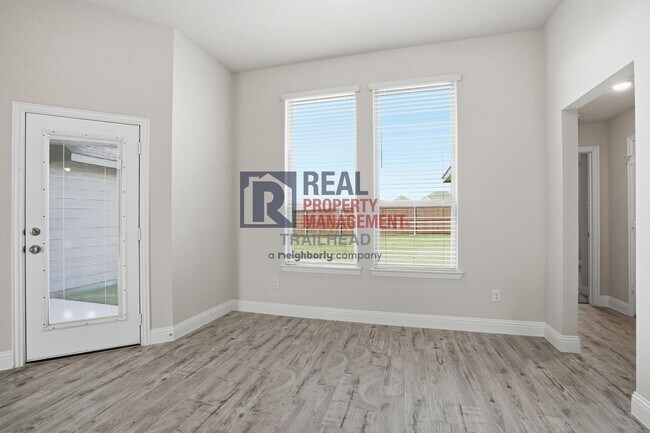 Building Photo - Refined 3-Bedroom Single-Story Home with Versatile Layout