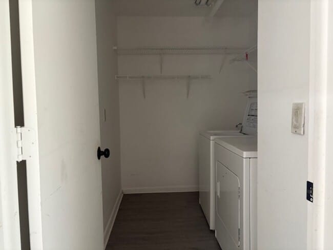 Building Photo - Charming 2-Bedroom Home in Prime Cape Cora...