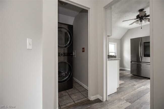 Building Photo - 3635 E 46th St