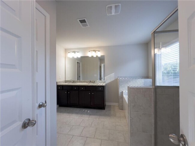 Building Photo - 2794 Shetley Creek Dr