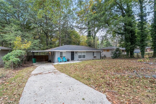 Building Photo - 1427 Dennis Dr