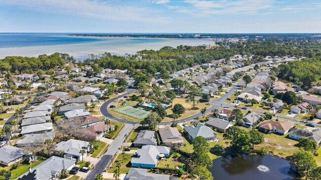 Building Photo - 65 Bay Tree Dr