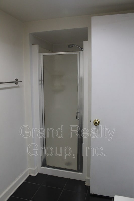 Building Photo - 880 Ferndale St