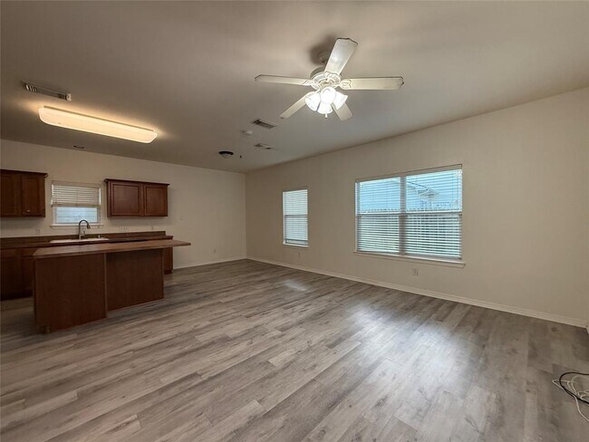 Building Photo - 10102 Sweet Olive Way
