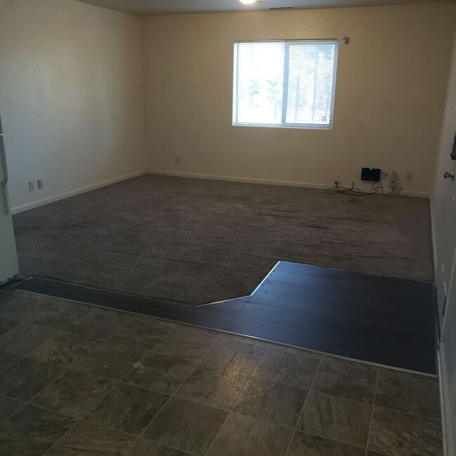 Building Photo - big720