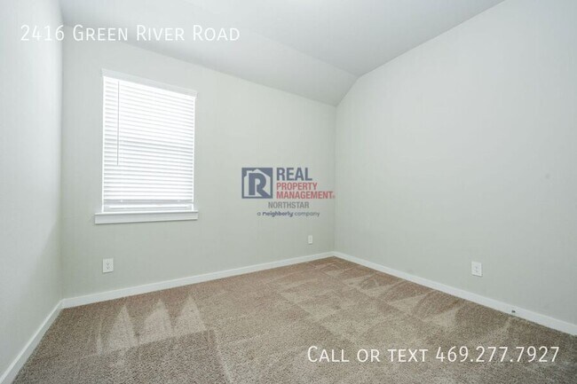 Building Photo - 2416 Green River Rd