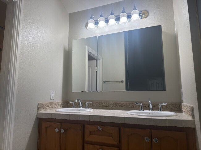 Building Photo - 17571 Cabela Dr