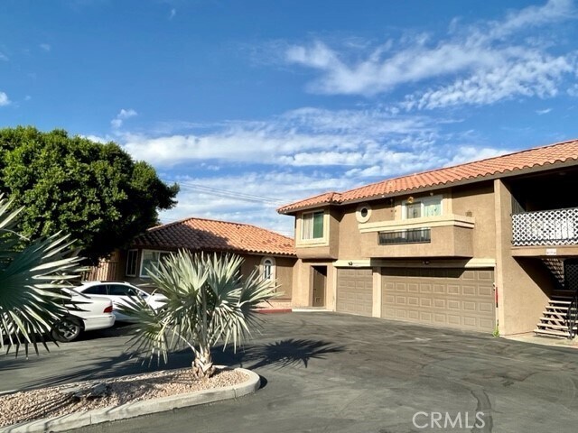 Building Photo - 79400 Ave 42