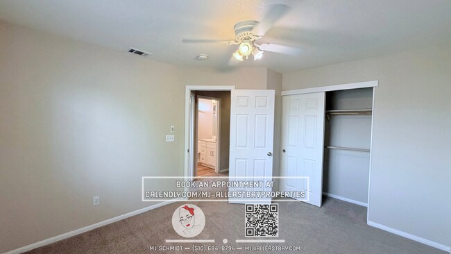 Building Photo - Beautiful 3 bedroom home nestled in cozy Brentwood neighborhood!