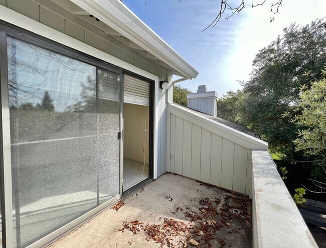 Building Photo - Three Bedroom Napa Condo on River Walk