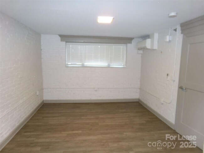 Building Photo - 197 N 2nd St