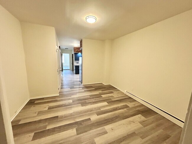 Building Photo - 108 W Girard Ave