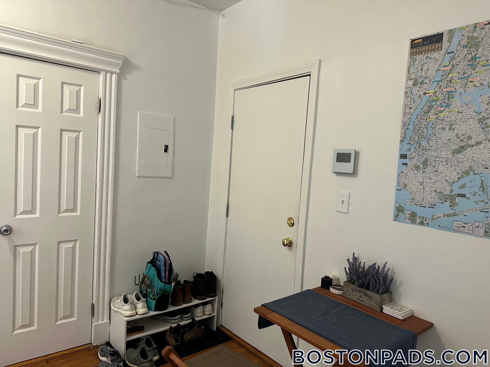 Building Photo - 149 Park Dr