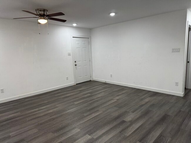 Building Photo - 9403 Madera Rd