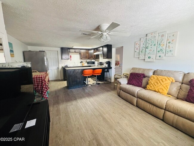 Building Photo - 203 Coronado Pl
