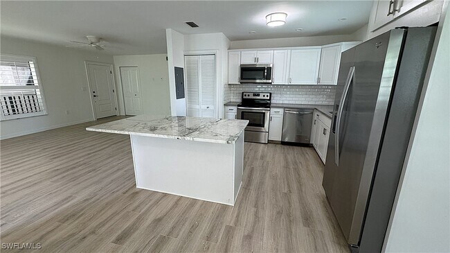 Building Photo - 4170 Crayton Rd