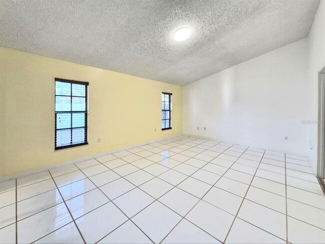 Building Photo - 3103 Cocos Rd