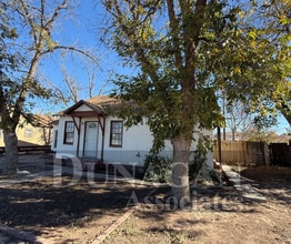 Building Photo - OPEN HOUSE ON 12/3 FROM 2:45-2:55 REMODELED 2 Bedroom - 1 Bath home!!