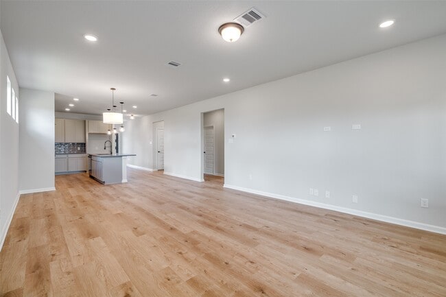 Building Photo - 32315 Clouser Minnou Ct