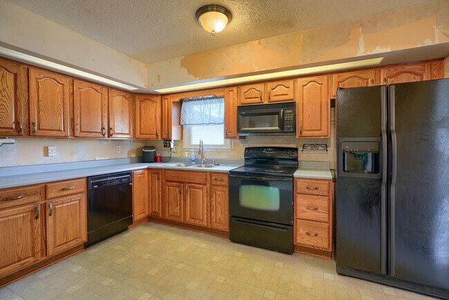 Building Photo - 4343 Jermoore Rd
