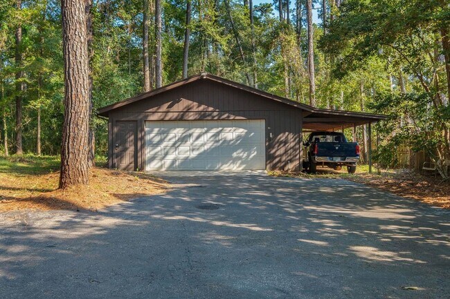 Building Photo - 7916 Skipper Ln
