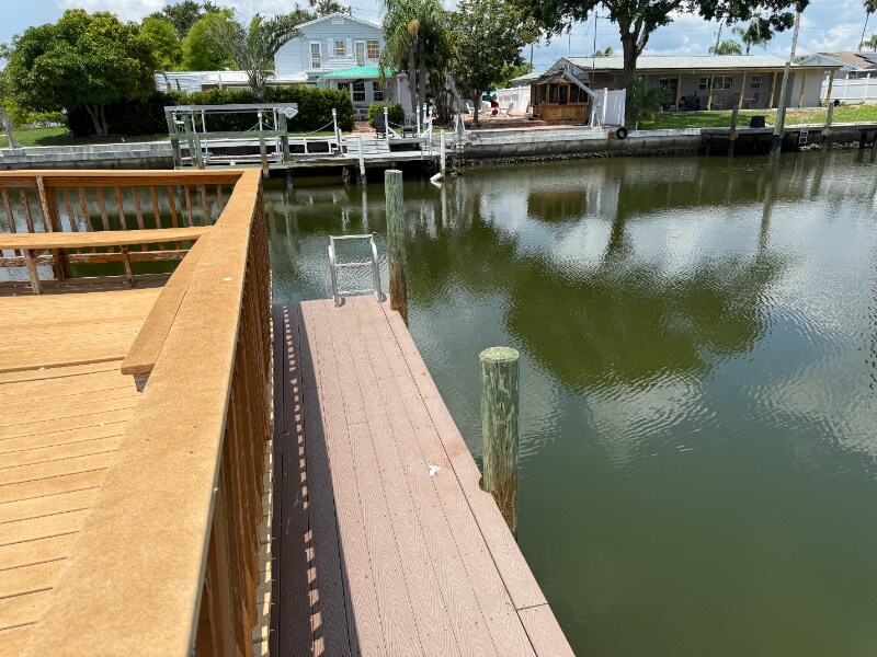 Building Photo - 8771 Bay Pointe Dr