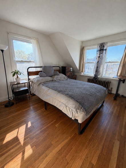 MAIN - 104R Homes Ave