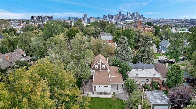 Building Photo - 2357 Grove St