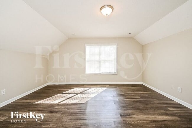 Building Photo - 3512 Tiffany Dr SE