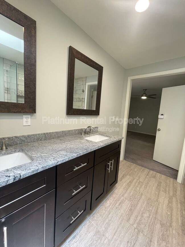 Building Photo - 4186 Nowata Dr NE