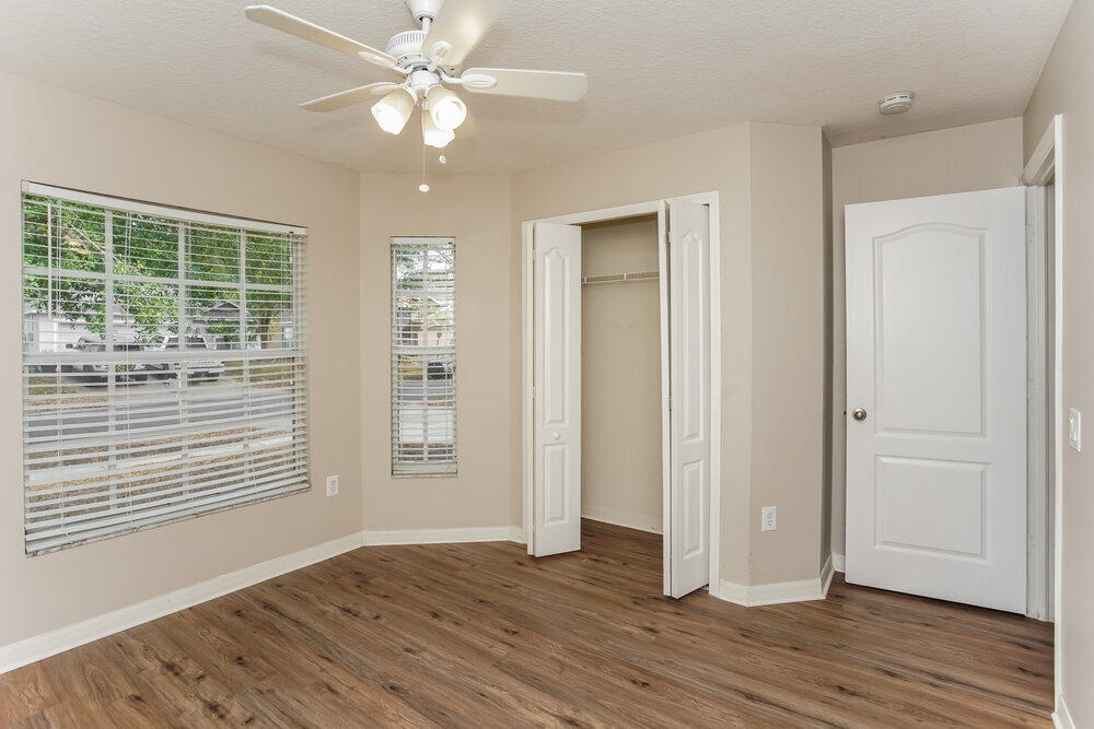 Building Photo - 12817 Kings Lake Dr